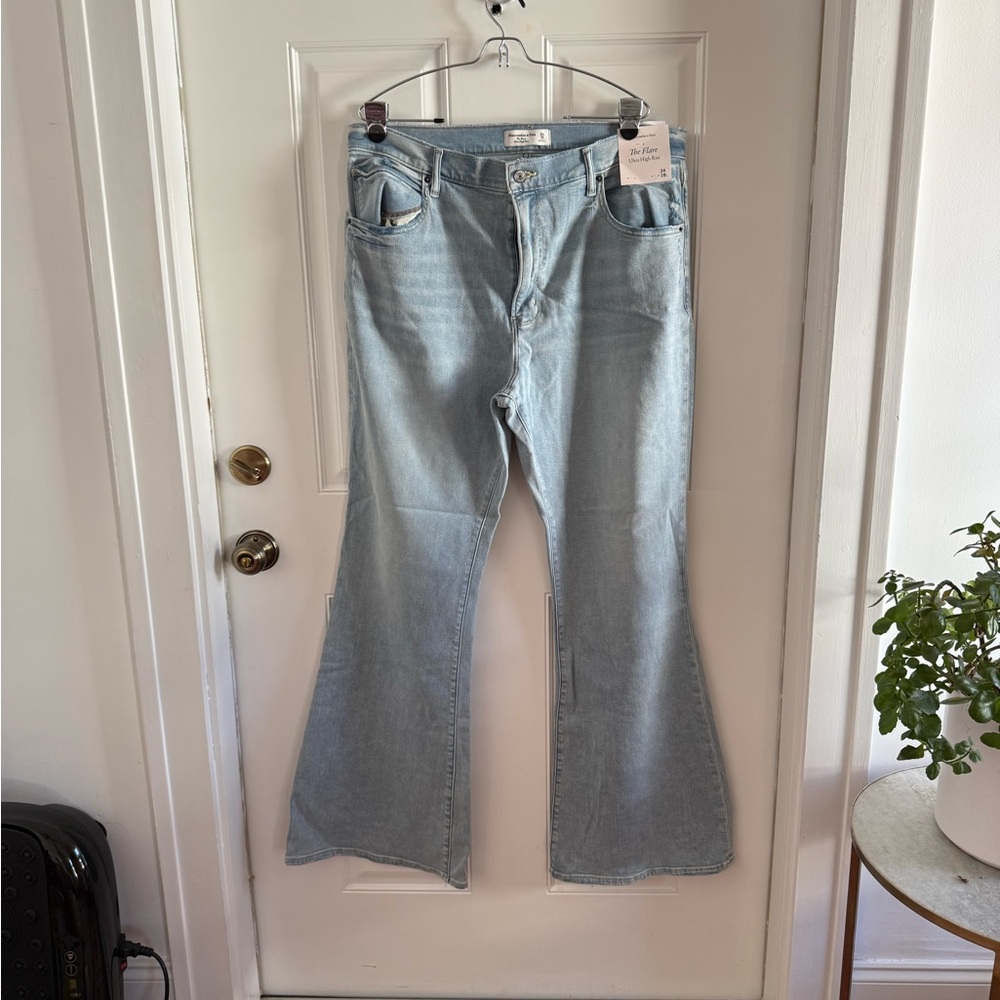 Abercrombie & Fitch Light Blue Flare Jeans 34 Long